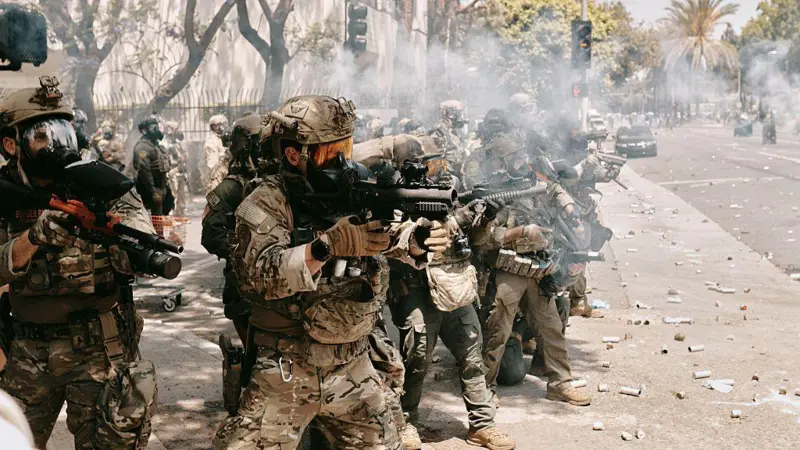 El Pentágono despliega marines y refuerza presencia militar en Los Ángeles por protestas migratorias