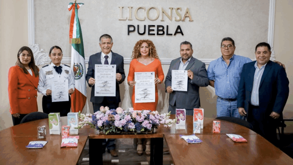 Firma Policía Auxiliar carta de adhesión con Liconsa Puebla