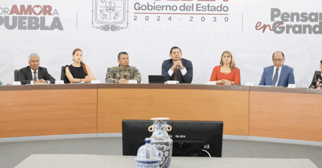 Empresarios solidarios de Ciudad Maderas donan 6.5 hectáreas para vivienda social