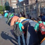 Maestros de la CNTE comienzan a levantar plantón en el Zócalo de CDMX