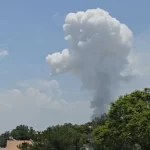 Explotan talleres de pirotecnia en Tultepec