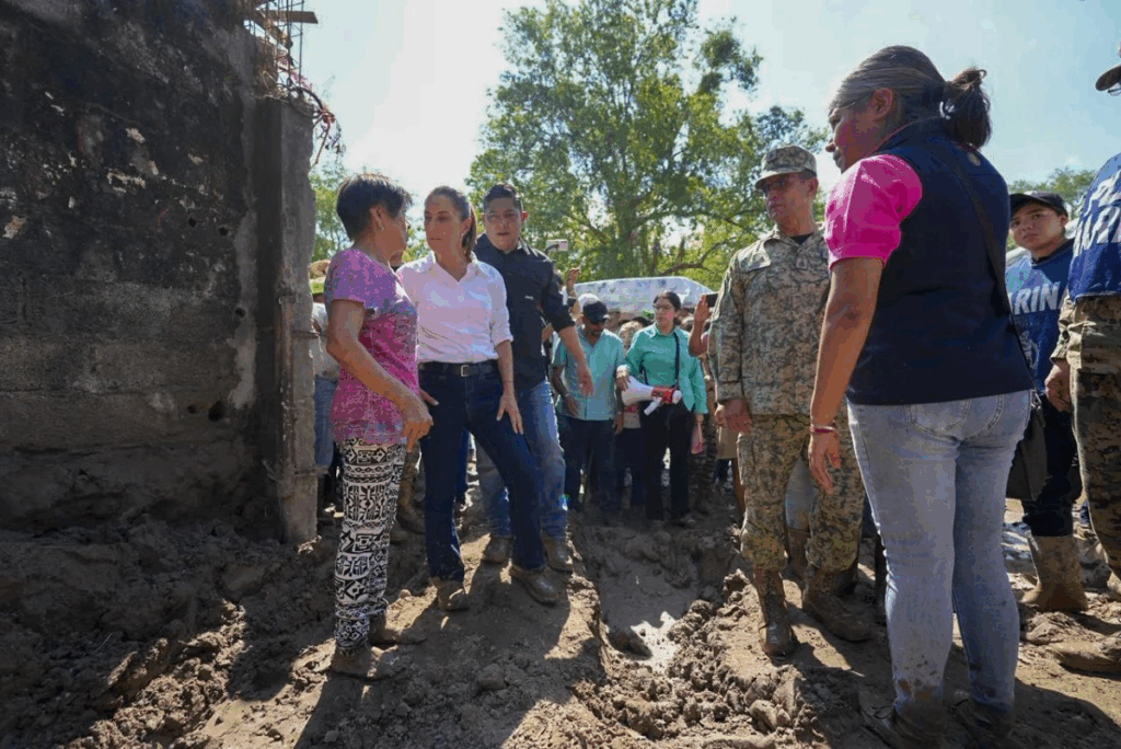 Sheinbaum supervisa apoyos en Tamazunchale y El Higo tras lluvias