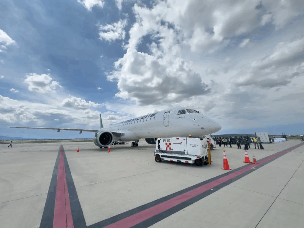 Estados Unidos revoca 13 rutas aéreas mexicanas y suspende vuelos combinados al AIFA