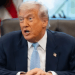 Trump cede y firma ley que obliga a desclasificar todos los archivos de Jeffrey Epstein en 30 días