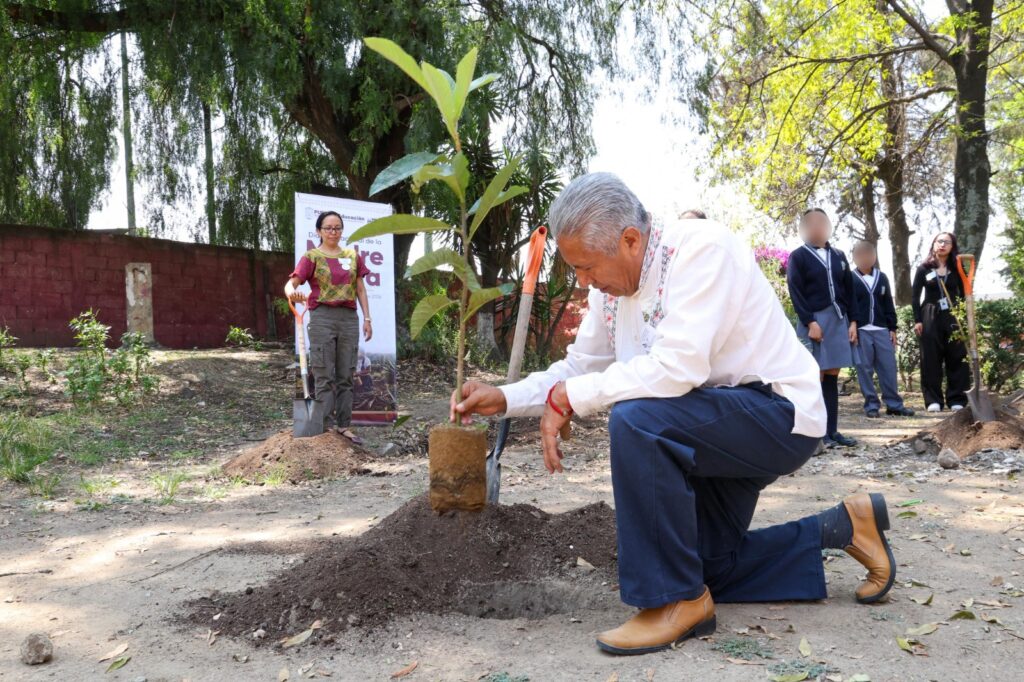 Conmemora SEP Día Internacional de la Madre Tierra con acciones ambientales