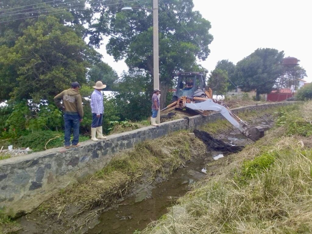 Tras una década en abandono, gobierno estatal rescata canal de riego de Atlixco