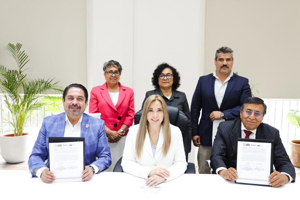 Firma SEDIF convenios estratégicos en beneficios de familias poblanas
