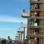Tras caída de vigas, muere trabajador en obras de la línea 6 del Metro en Apodaca, NL
