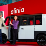 Claudia Sheinbaum presentó el primer vehículo eléctrico mexicano: Olinia 1