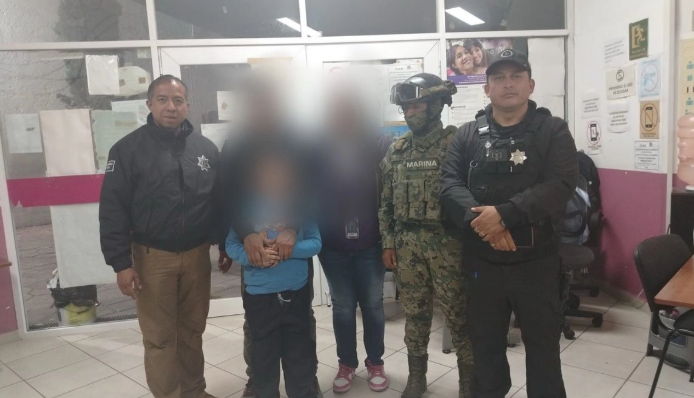 Rescatan a niño de seis años en Ecatepec